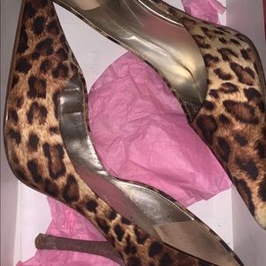Marciano Guess Leopard 4 inch Pumps